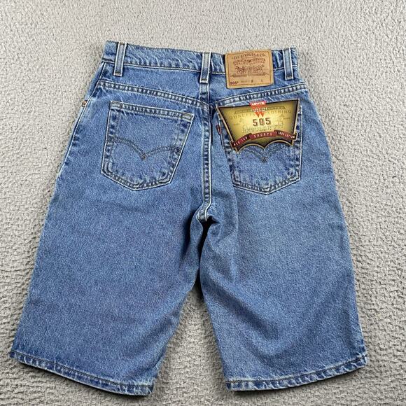 VTG Levi’s 505 Regular Fit Bermuda Denim Shorts Women’s Size 7 Medium Wash New - Picture 1 of 12